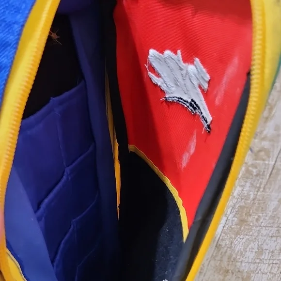 Nintendo Red and Blue Carrying Case - Picture 8 of 9